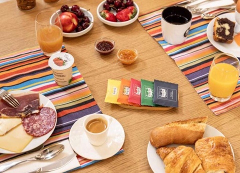 Un souvenir romantique autour d'une table, au centre de Toulouse - 4* - 10