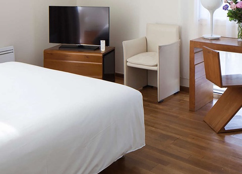 Escapade romantique avec lovebox et champagne au coeur de Nantes - 4* - 17