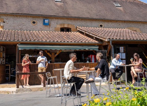 Camping Romanée - Les Grottes De Roffy 4* - 64