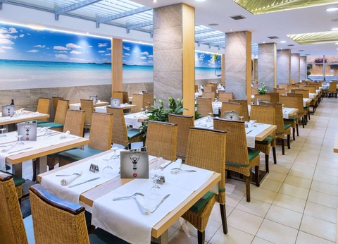 GHT Oasis Tossa - Séjour en famille en pension complète à Tossa de Mar avec spa et bouteille de cava - 4* - 7