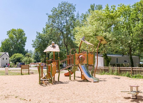 Camping Domaine de la Brèche 5* - 13