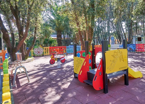 Camping Villaggio Baia Domizia, 4* - 31