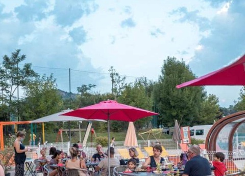 Camping Les Calquières, 4* - 17