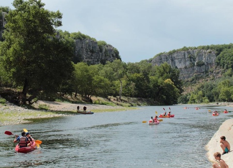 Camping Le Coin Charmant, 3* - 46