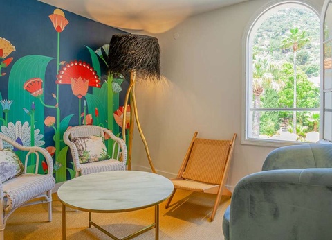 Profitez des belles couleurs du Lavandou et d'un cocktail maison ! - 4* - 10