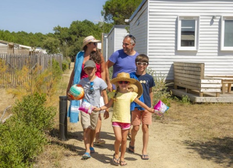 Camping les Chardons Bleus de la Turballe, 4* - 29