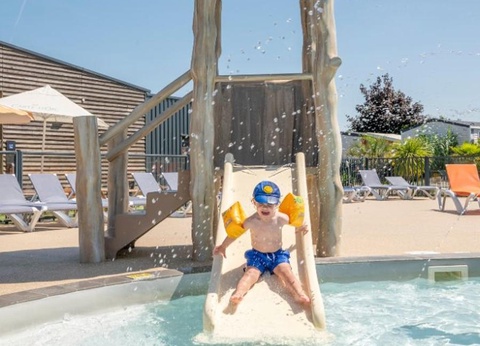 Camping Le Nid d'Eté, 4* - 197