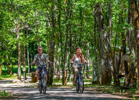 Camping Romanée - Lou Castel, 4* - 22