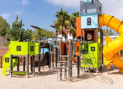 Camping Club Le Napoléon, 4* - 11