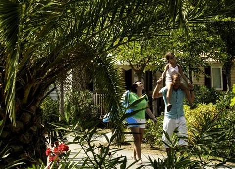 Camping Marina d'Erba Rossa, 4* - 47