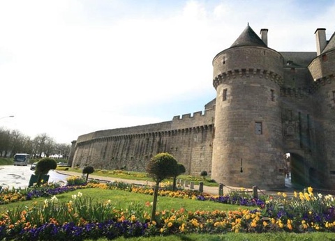 Camping L'Etang du Pays Blanc, 4* - 46