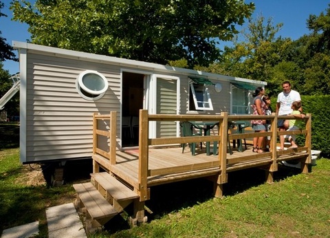 Camping Le Ruisseau Pays Basque 5* - 8