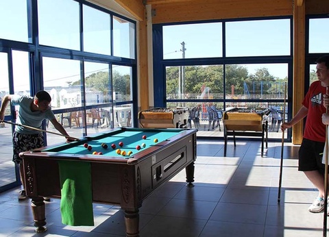 Camping l'Anse des Pins, 4* - 28