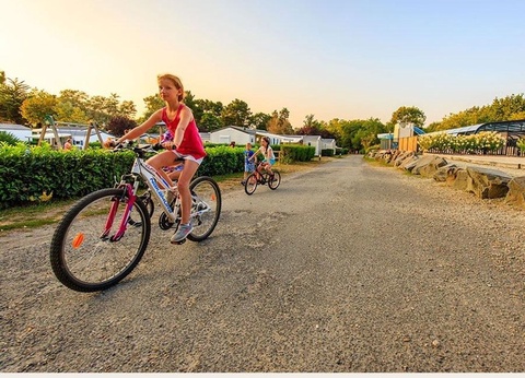 Camping Domaine de Bréhadour, 4* - 26