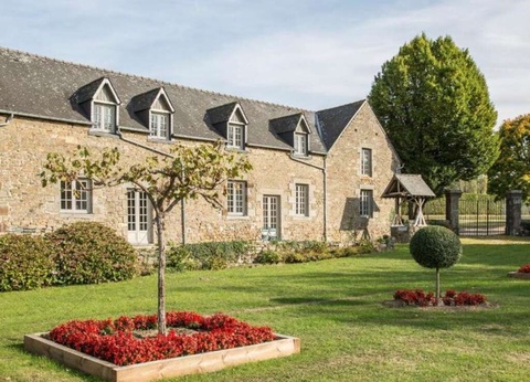 Détente et gastronomie dans une ancienne abbaye près de Saint-Malo - 4* - 5
