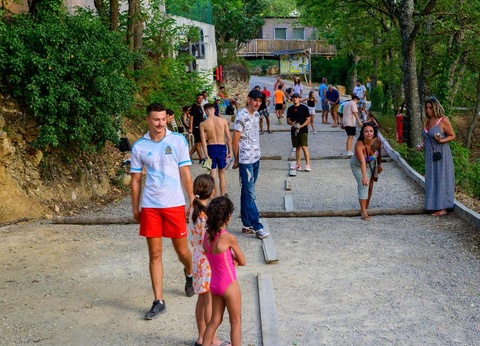 Camping Le Clos de Barbey, 3* - 41