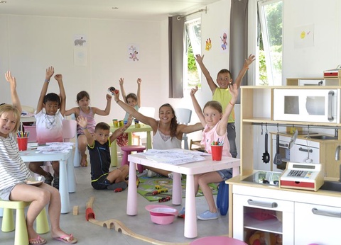 Camping L'Abri des Pins, 4* - 174