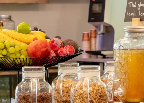 Week-end avec bouteille de champagne près d'Antibes - 4* - 6