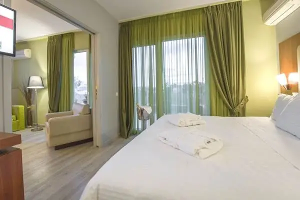 Hôtel Polis Grand 4* - 31