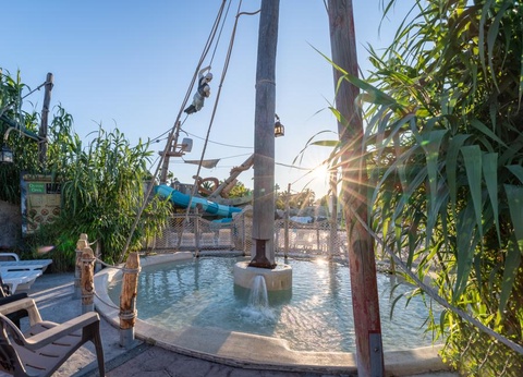 Pirates World Village-club Les Sables d'Or, 4* - 7