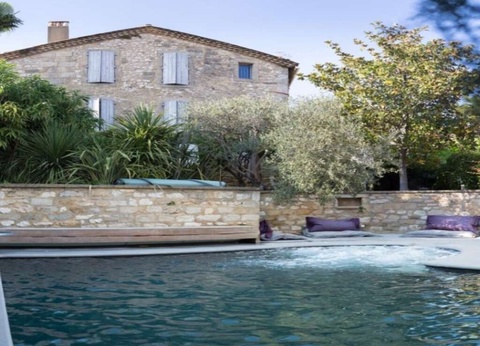 Escapade avec piscine et hammam dans le charmant village de Collias en chambre supérieure - 4* - 32