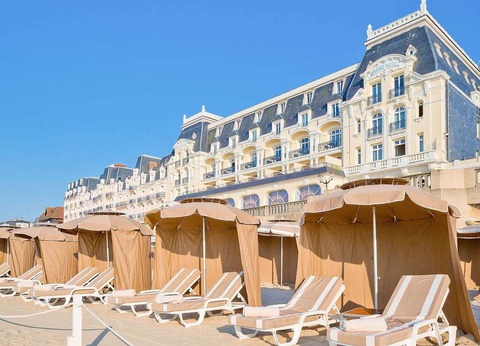 Séjour de charme dans une magnifique bâtisse en front de mer à Cabourg - 5* - 2