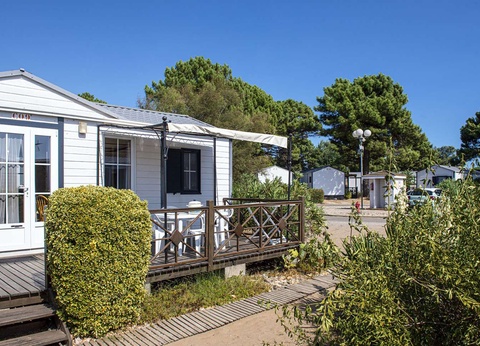 Camping Les Mûriers 4* - 6