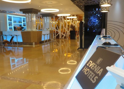 Kappa City Barcelone - Hôtel Evenia Rossello 4* - 10