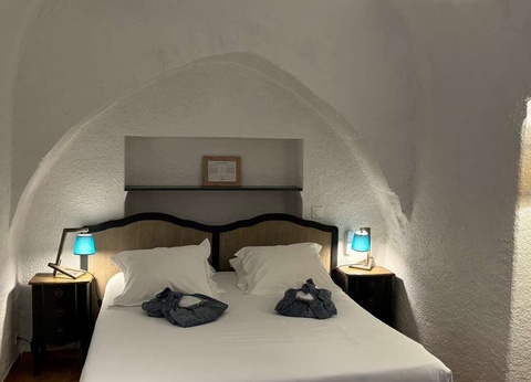 Week-end en famille avec entrées au zoo de la Barben - 4* - 16