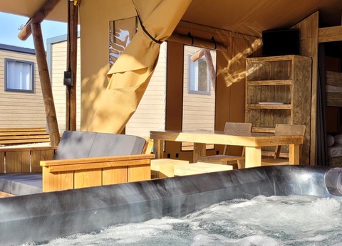 Camping Charlemagne, 4* - 54