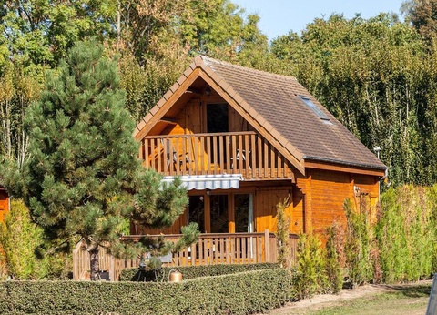 Camping La Croix du Vieux Pont, 5* - 36