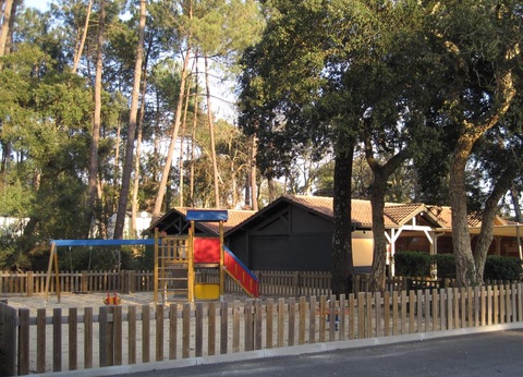 Camping Les 2 Etangs, 4* - 4