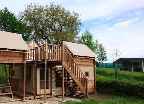 Camping Les Coteaux du Lac, 4* - 5