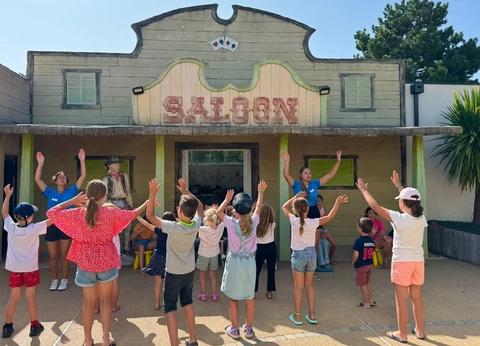 Camping Les Genêts, 5* - 83