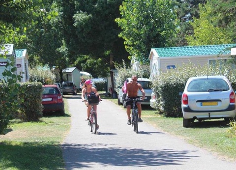 Camping La Trévillière, 4* - 25