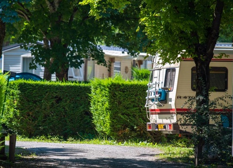 Camping Les Eaux Chaudes, 3* - 22