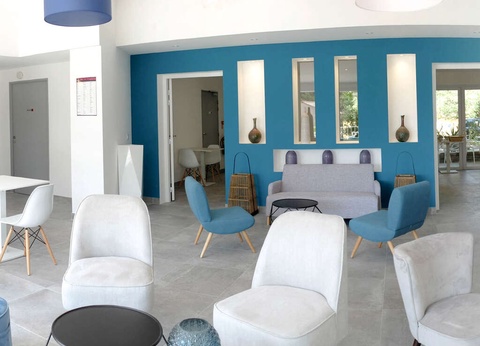 Partez à la découverte de Bormes-Les-Mimosas dans un hôtel 3 * proche de la mer - 3* - 4