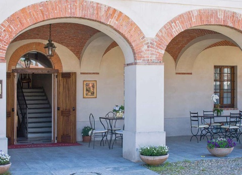 Hôtel dans le territoire des Langhe, patrimoine de l'UNESCO, avec petit déjeuner inclus - 4* - 11