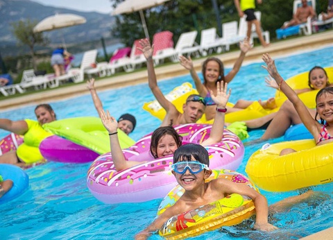 Camping L'Ecrin du Lac, 3* - 9