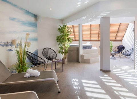 Pause bien-être dans la belle station de Perros-Guirec 3* - 22