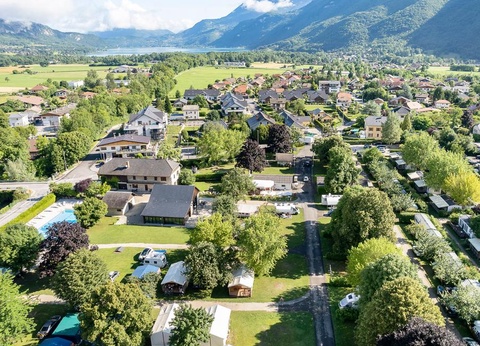 Camping Romanée - la Ferme de la Serraz, 5* - 47