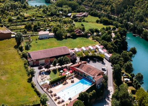 Camping de La Cascade, 4* - 5