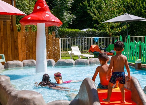 Camping l'Arize, 4* - 8