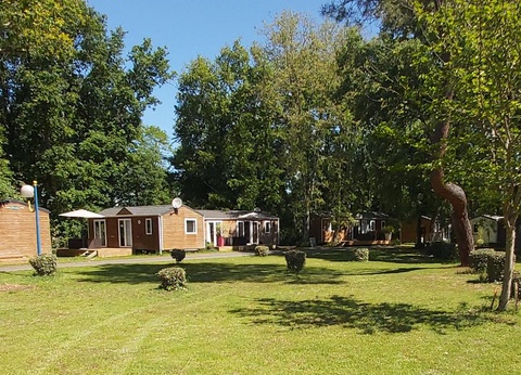 Camping Val de l'Eyre, 4* - 10