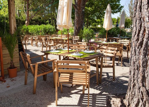 Camping Les Rives du Luberon, 4* - 26