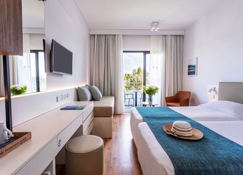 Hôtel Louis Phaethon Beach 4* - 3