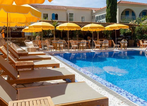 Profitez des belles couleurs du Lavandou et d'un cocktail maison ! - 4* - 2