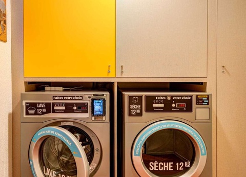 Chambre quadruple idéalement situé dans l'ouest de Paris - 4* - 17