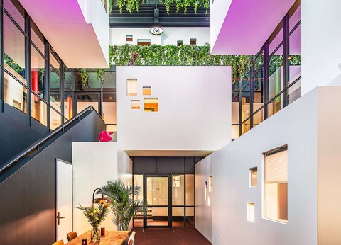 Passez la nuit dans une église typique d'Amsterdam et découvrez Keukenhof - 3* - 4