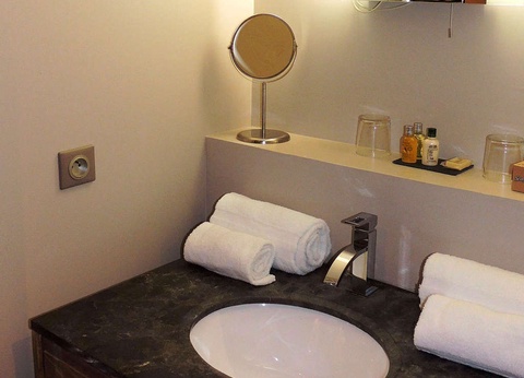 Escapade familiale au dans une ancienne distillerie à Pézenas - 4* - 31